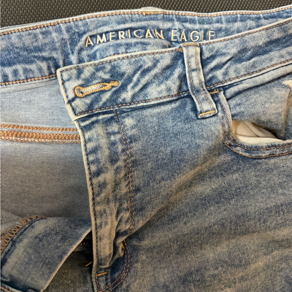 American Eagle Outfitters Light Wash High Rise Women's Jeans